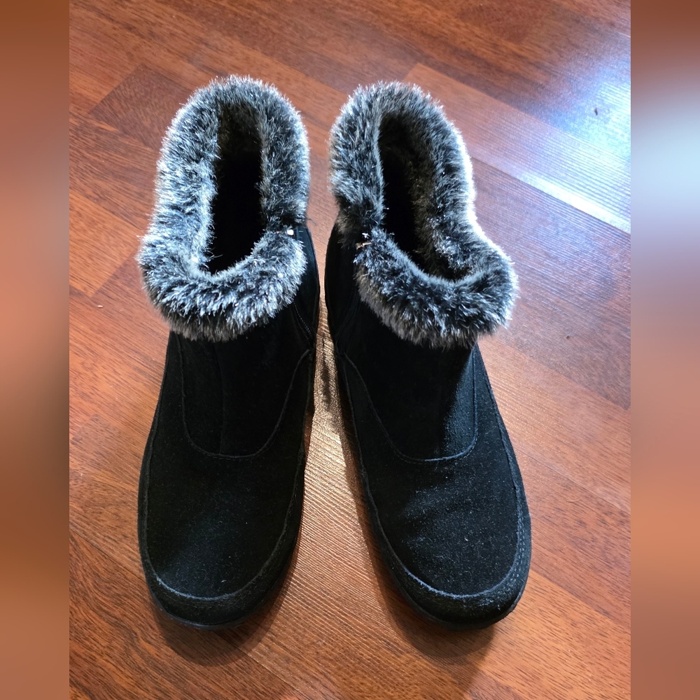 KHOMBU Women's Black Faux Fur Ankle Boots - Picture 2 of 5